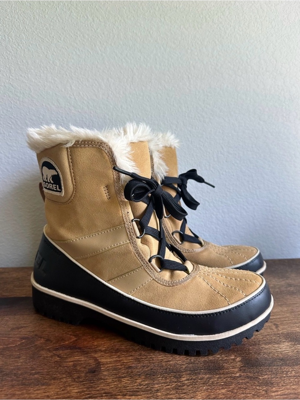 Sorel Tan and Black Faux-Fur Lace-Up Winter Boots